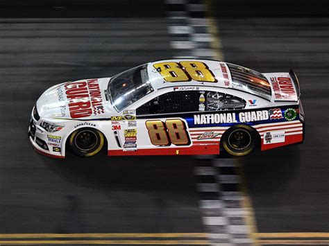 dale earnhardt jr daytona 500.